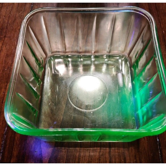 Vintage Uranium Depression Glass Baking Dish | Mercari Vintage Uranium Depression Glass Baking Dish Refrigerator Anchor Hocking Square